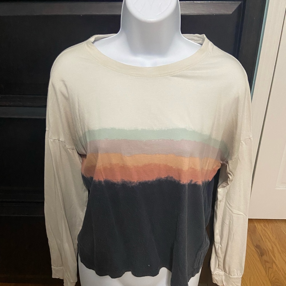 Hollister long sleeved tshirt